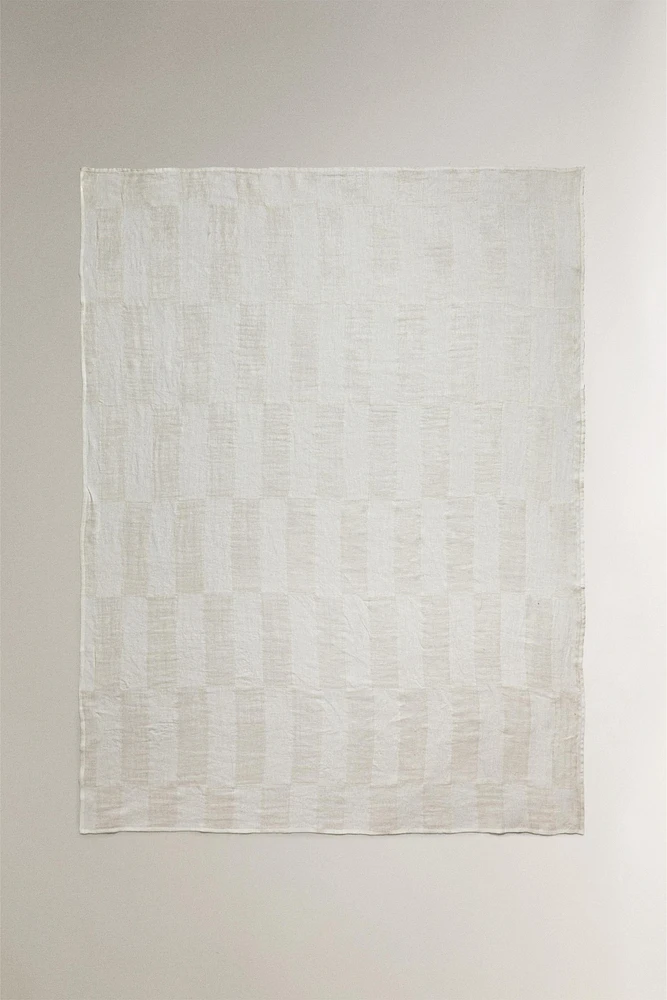 LINEN BLANKET