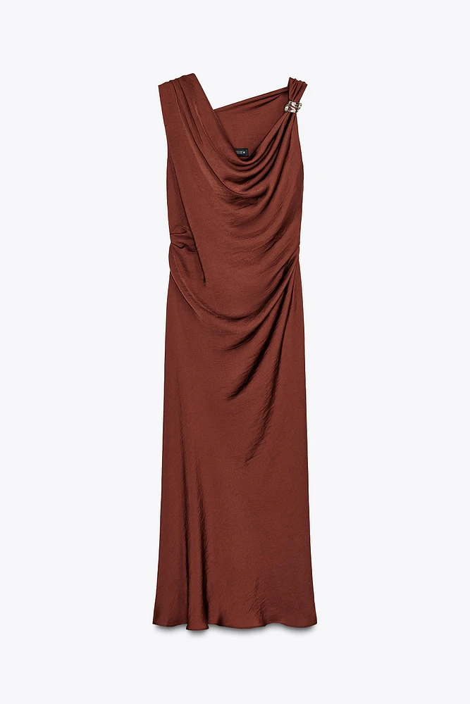 ROBE MI-LONGUE AVEC APPLICATION DORÉE