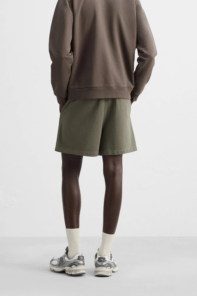 REGULAR FIT JOGGER SHORTS