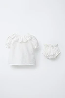BLOUSE ET CULOTTE BRODÉES À NŒUDS