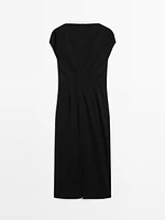 Fitted short sleeve midi dress