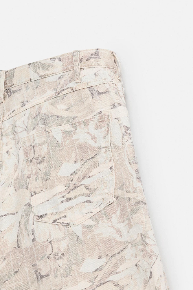 ABSTRACT PRINT DENIM SHORTS