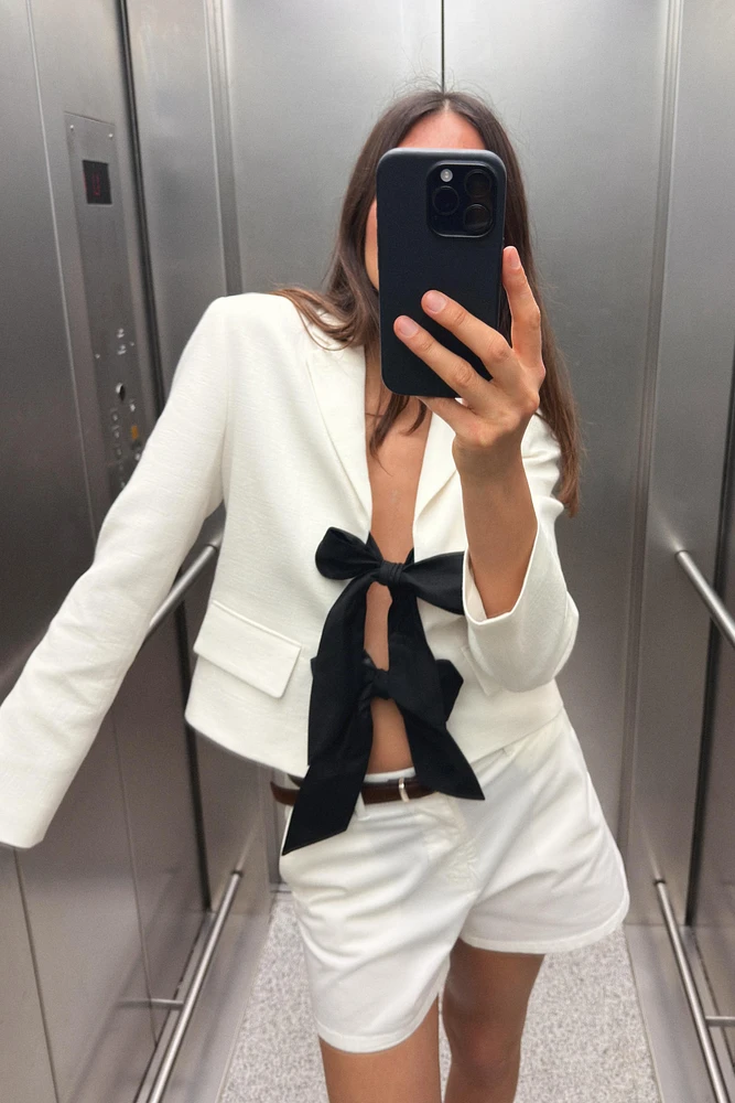 CONTRAST TIE BLAZER