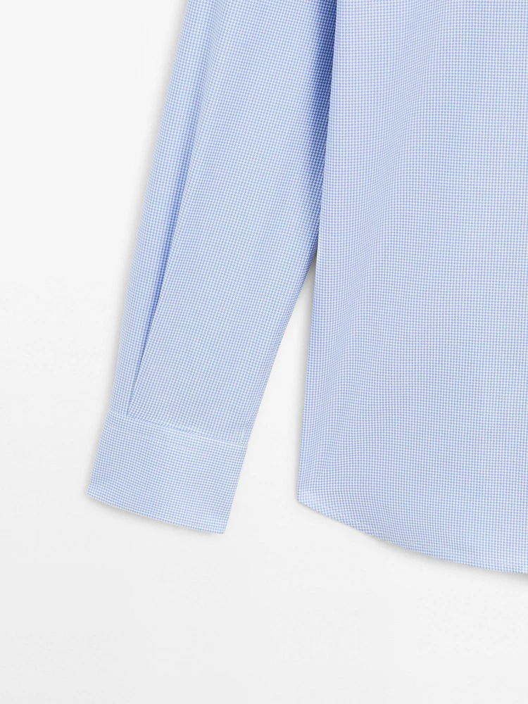 Slim fit 100% cotton shirt