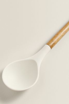 SILICONE AND WOODEN SPOON