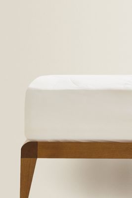 PADDED MATTRESS PROTECTOR