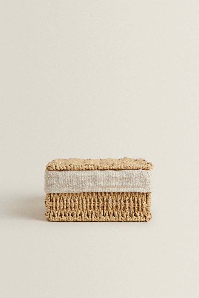 BASKET WITH FABRIC LINING