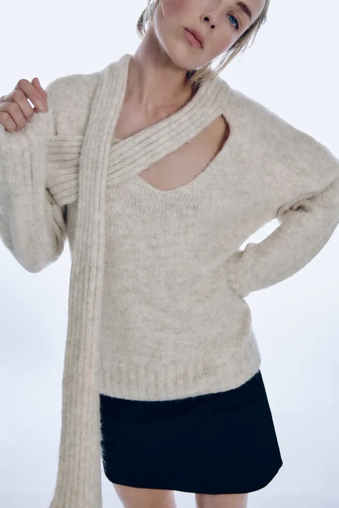 KNIT SWEATER WITH SCARF