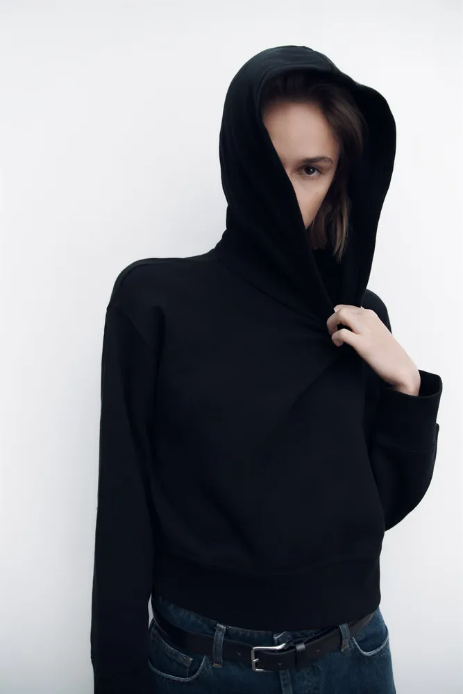 HOODED RIB SWEATSHIRT