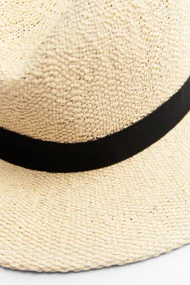 HAT WITH BAND