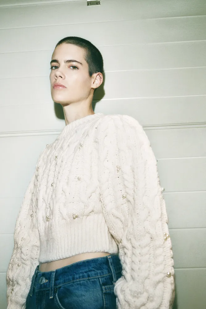 CABLE KNIT PEARL SWEATER