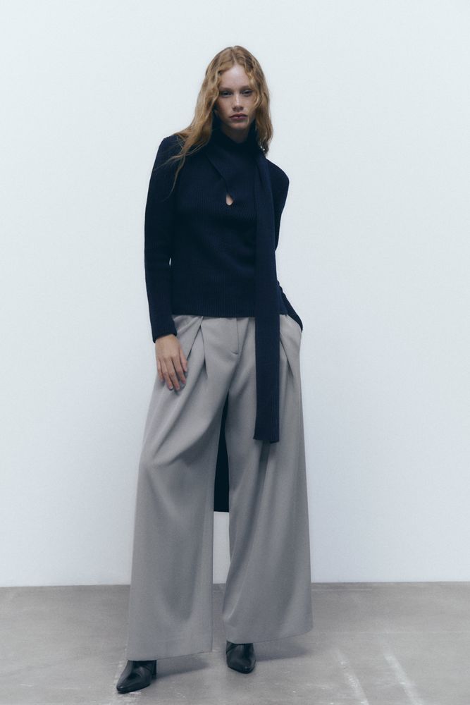 Zara OVERSIZED PLEATED PANTS LIMITED EDITION | Metropolis at Metrotown