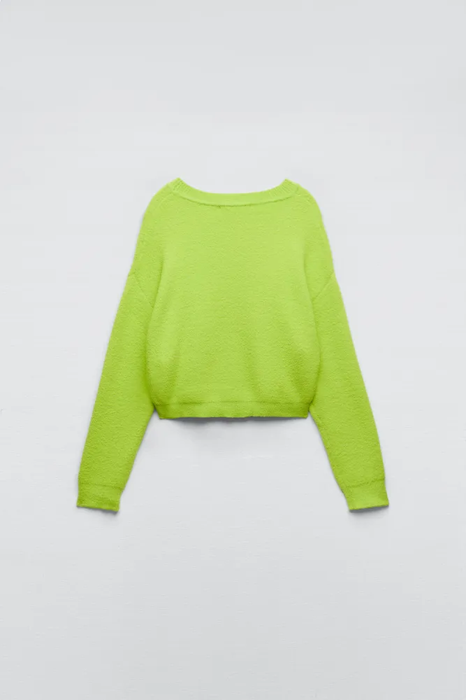 SOFT TOUCH CROPPED KNIT SWEATER