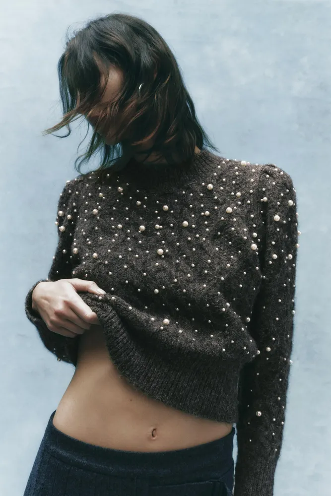 KNIT SWEATER WITH PEARLS