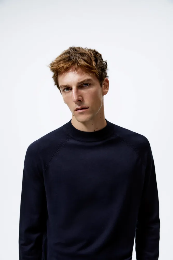 MOCK NECK SWEATER