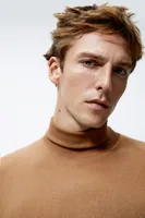 BASIC HIGH COLLAR SWEATER