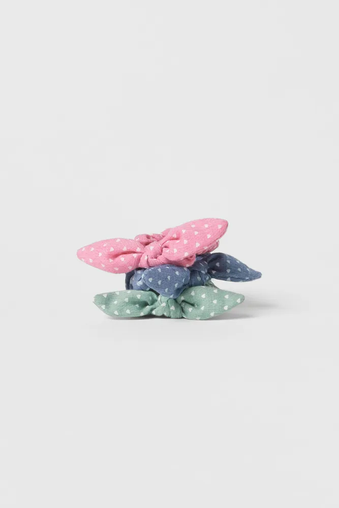 THREE-PACK OF DOTTED SCRUNCHIES
