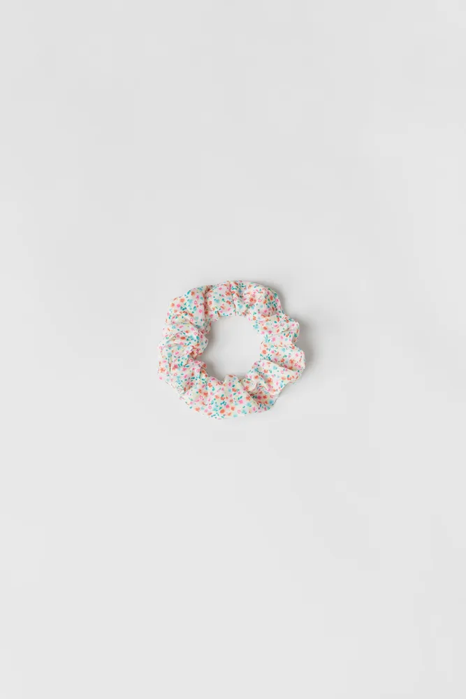 THREE-PACK OF TEXTURED SCRUNCHIES