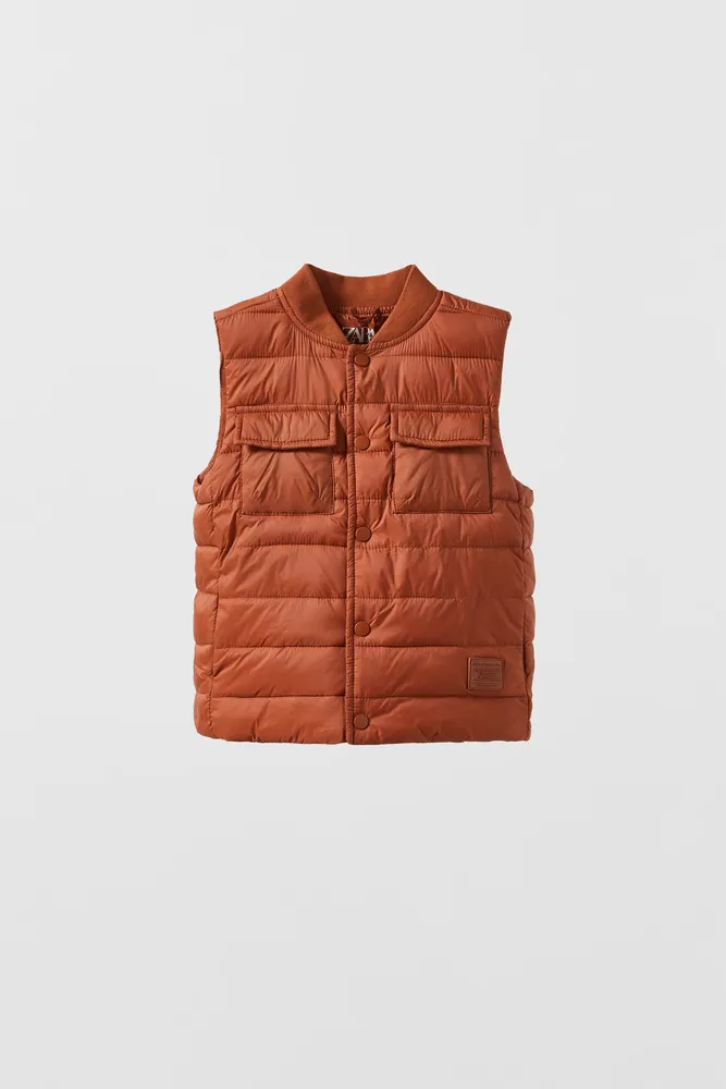 GUSSETED PUFFER VEST