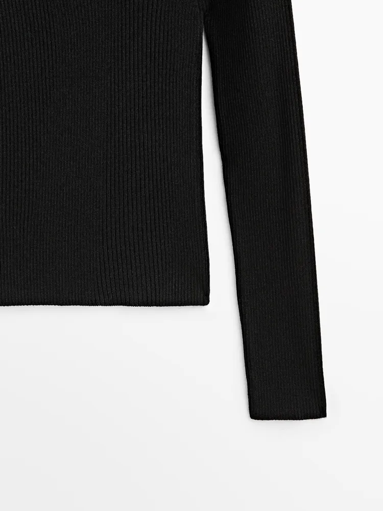 Long sleeve cut-out sweater