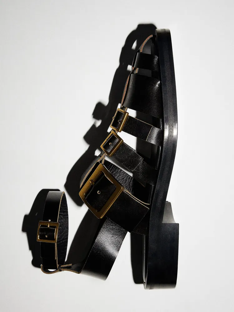 Leather cage sandals with buckles