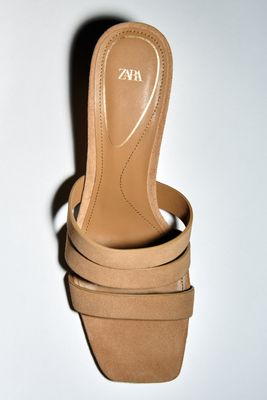 STRAPPY MID-HEIGHT HEELED SUEDE SANDALS