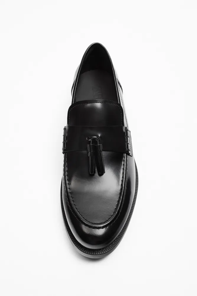 GLOSSY LEATHER LOAFERS