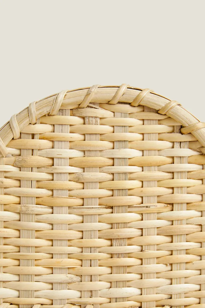 WOVEN RATTAN NAPKIN HOLDER