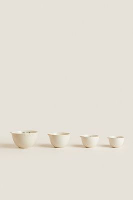 STONEWARE MEASURING CUPS (SET OF 4)