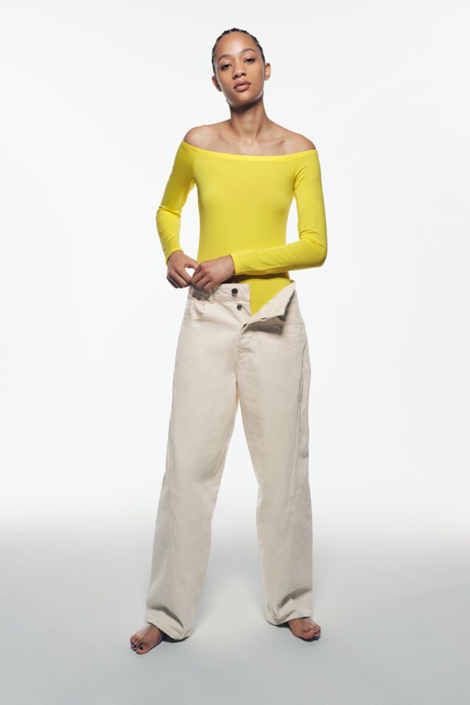 Formulering moe Onafhankelijk Zara OFF THE SHOULDER BODYSUIT | Mall of America®