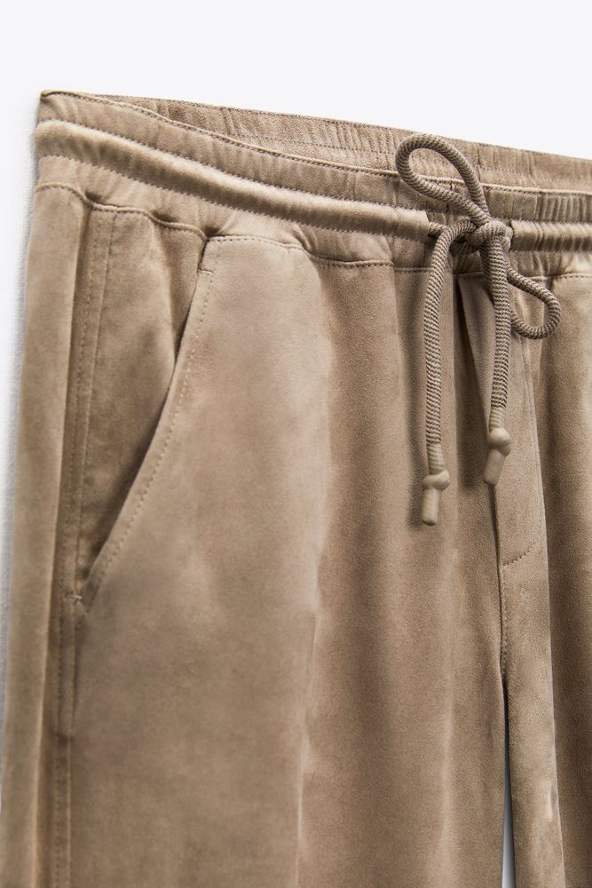 JOGGING PANTS WITH POCKETS