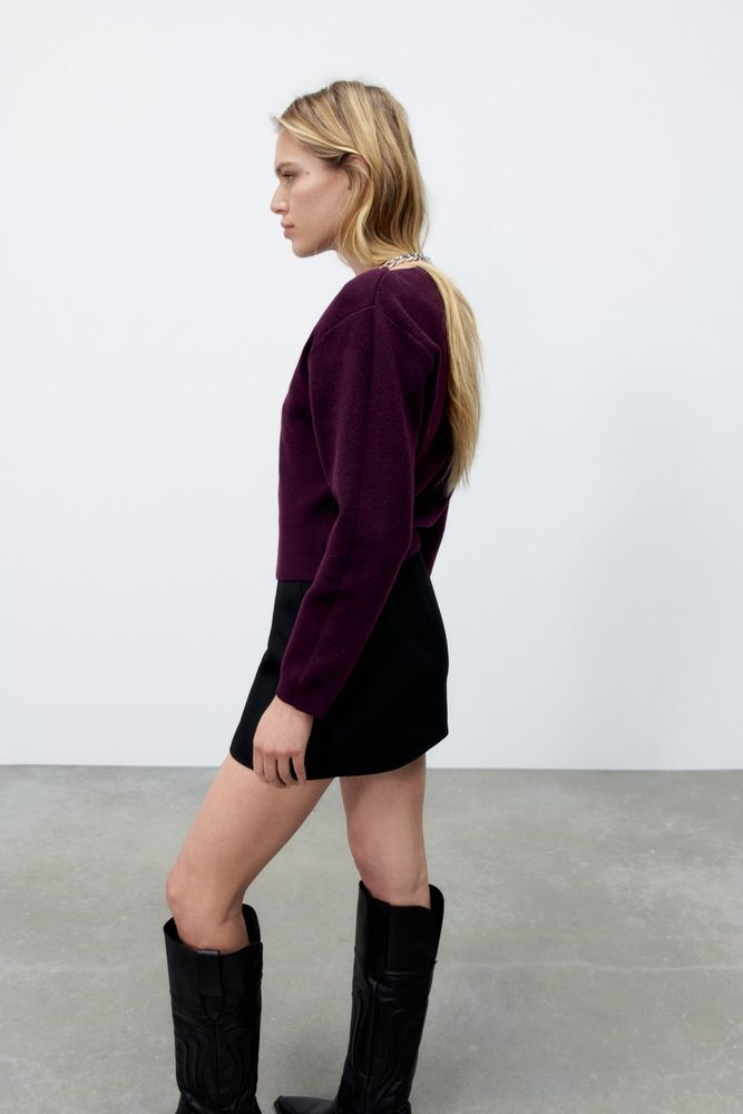 KNIT SWEATER WITH ASYMMETRICAL COLLAR