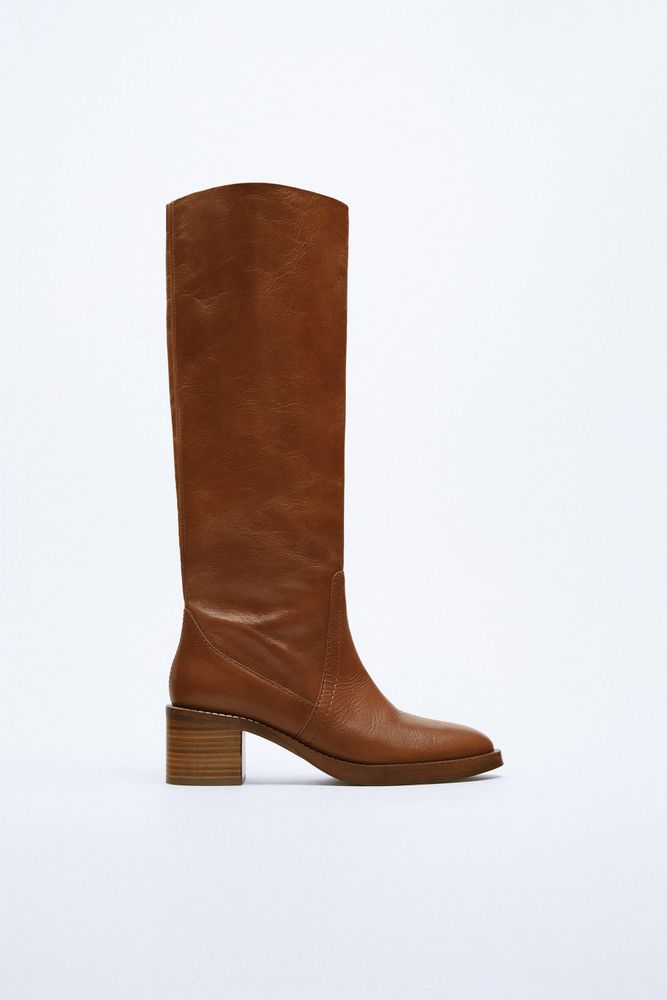WIDE HEELED LEATHER BOOTS