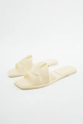 SLIDE SANDALS WITH CROSSOVER RUBBERIZED STRAPS