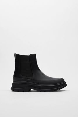 THICK SOLED CHELSEA BOOTS