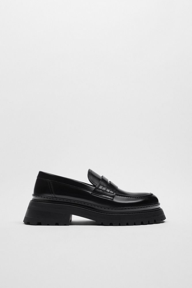 GLOSSY THICK-SOLED LOAFERS
