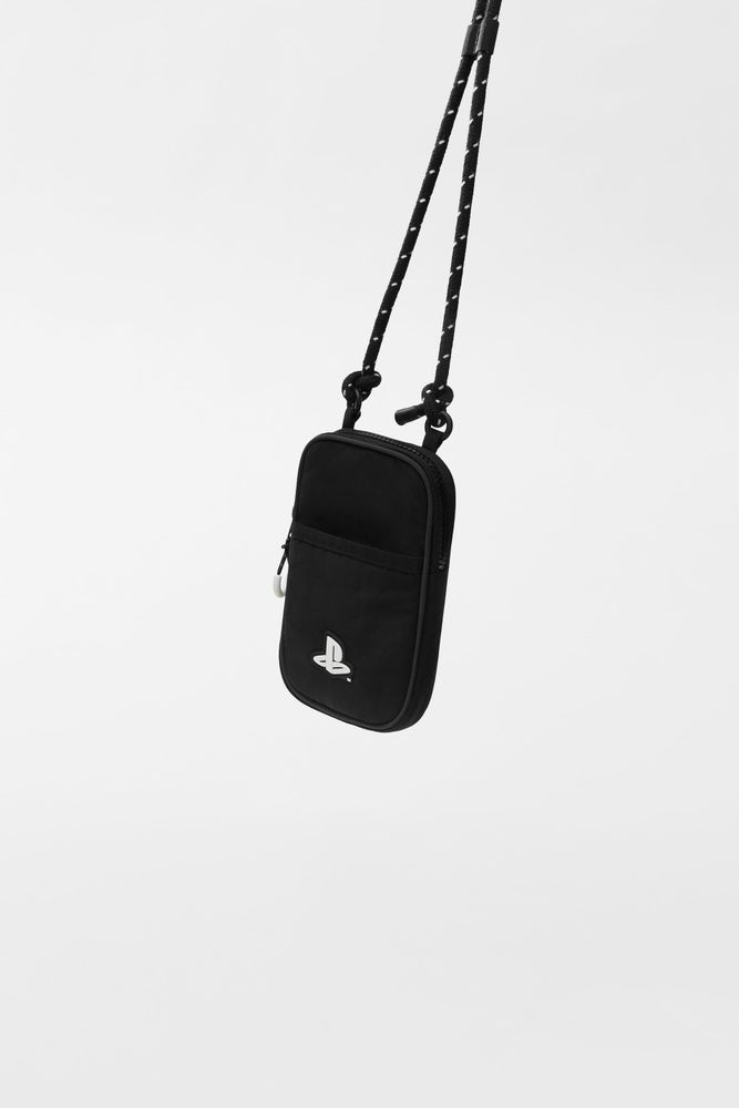 PLAYSTATION © SONY INTERACTIVE ENTERTAINMENT CELL PHONE CASE