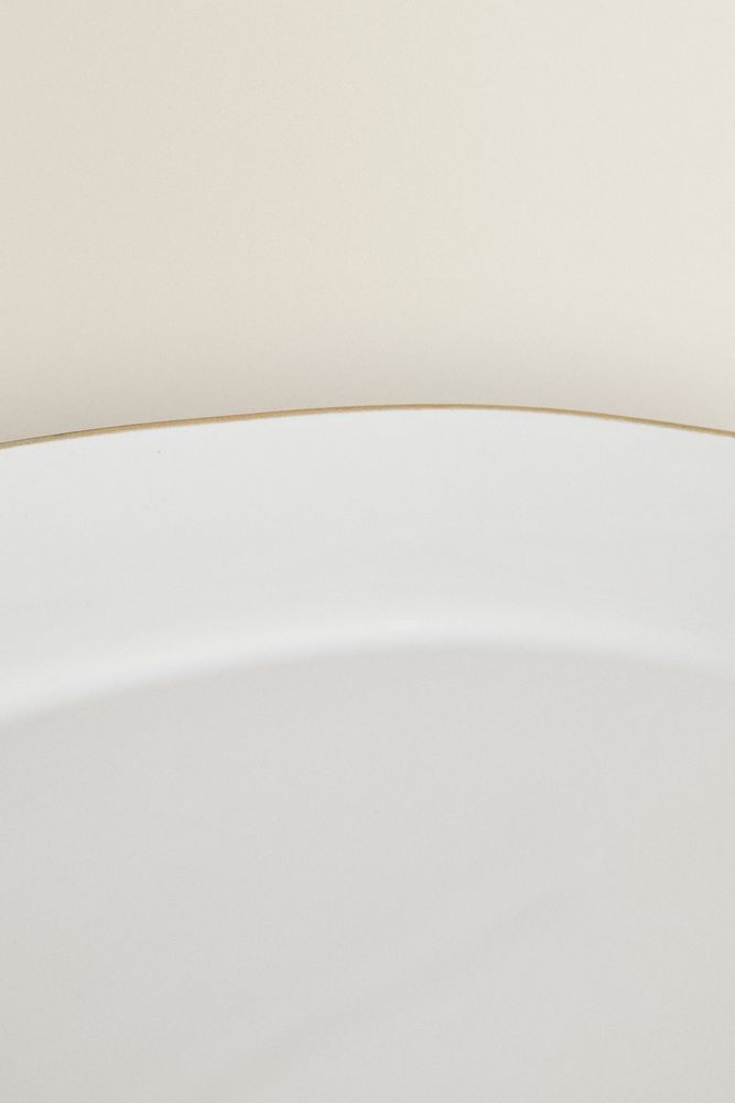 EARTHENWARE OVAL SERVING DISH WITH BEIGE RIM