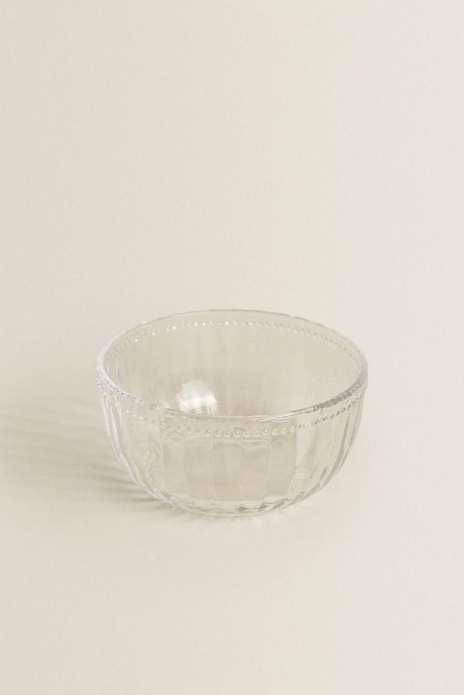 GLASS BOWL WITH A RAISED DESIGN