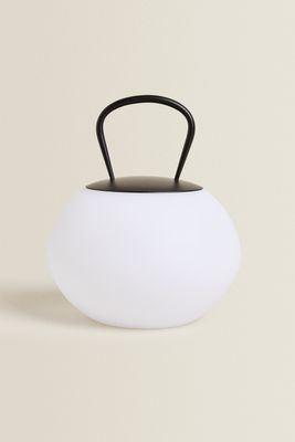 LAMP WITH METAL HANDLE