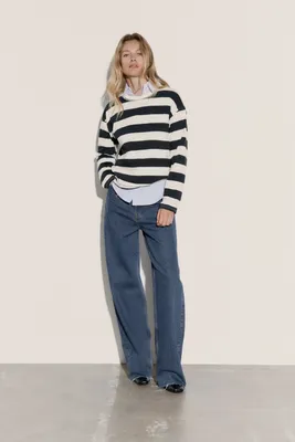 OVERSIZED STRIPED T-SHIRT