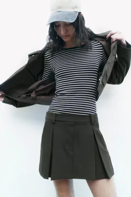PLEATED SKORT