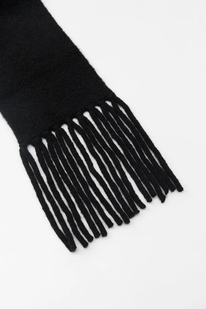 FRINGED SCARF WITH HOOD