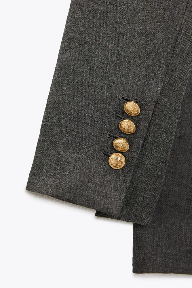 DOUBLE BREASTED BUTTONED BLAZER