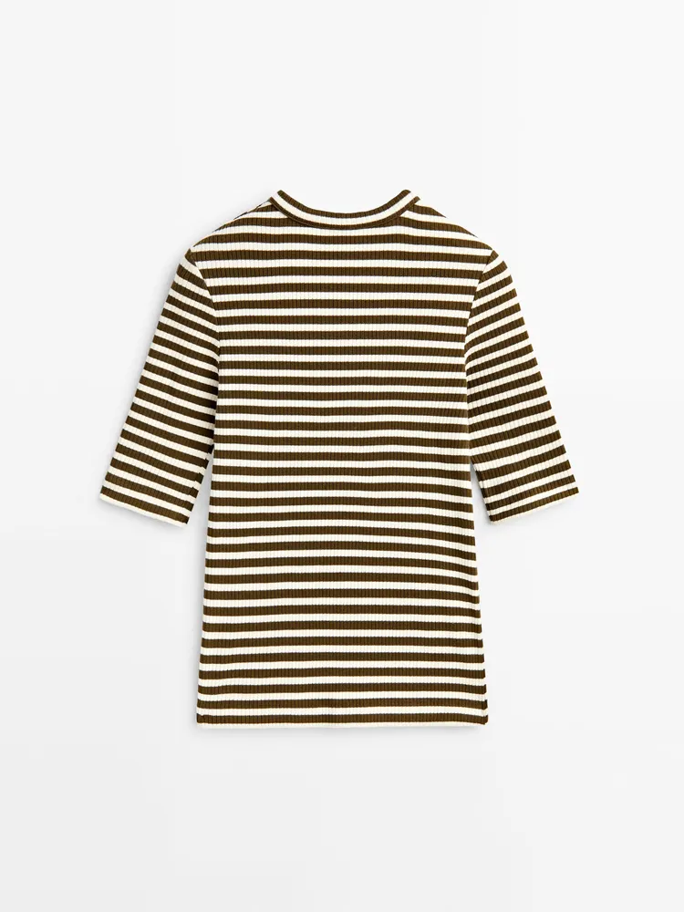 Striped 3/4 length sleeve T-shirt