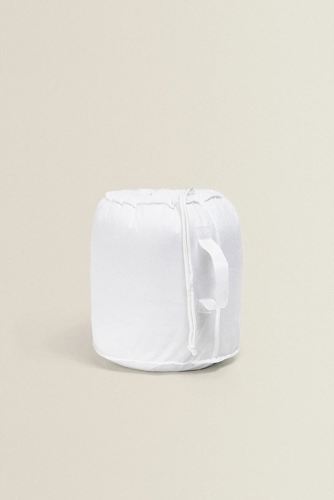 OREILLER EN MICROFIBRE