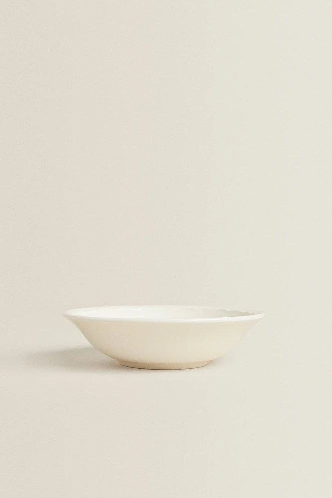 EARTHENWARE BOWL WITH RAISED-DESIGN EDGE