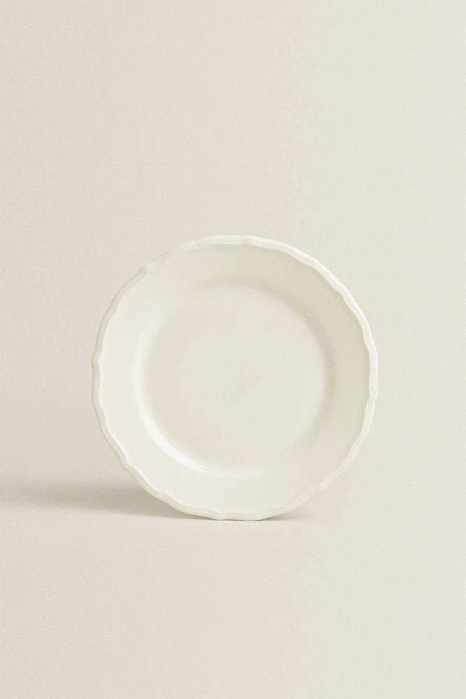 EARTHENWARE DESSERT PLATE WITH RAISED-DESIGN EDGE