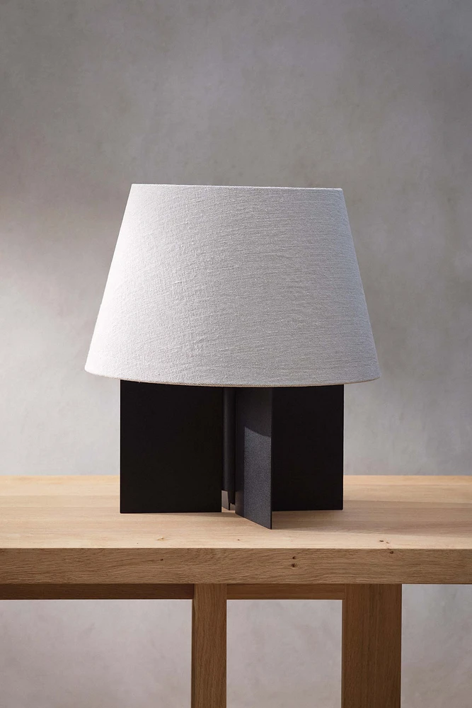 TABLE LAMP 01