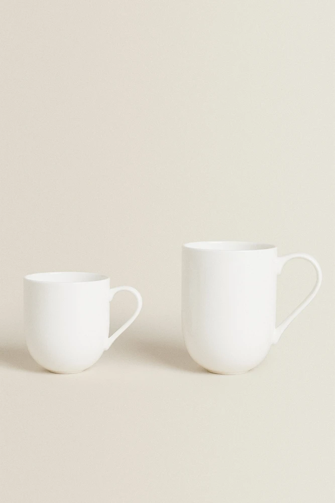 WHITE PORCELAIN MUG